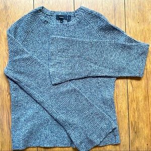 Theory | 100% Cashmere | Bell sleeve sweater